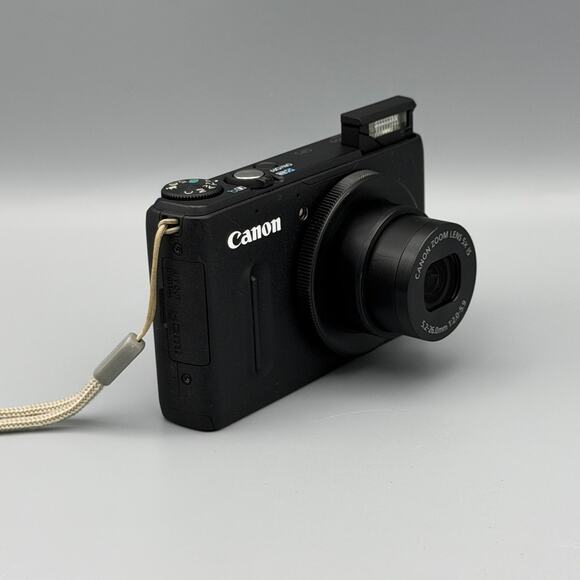 Canon PowerShot S100 Digital Camera | 12MP | Black - Picture 3 of 6